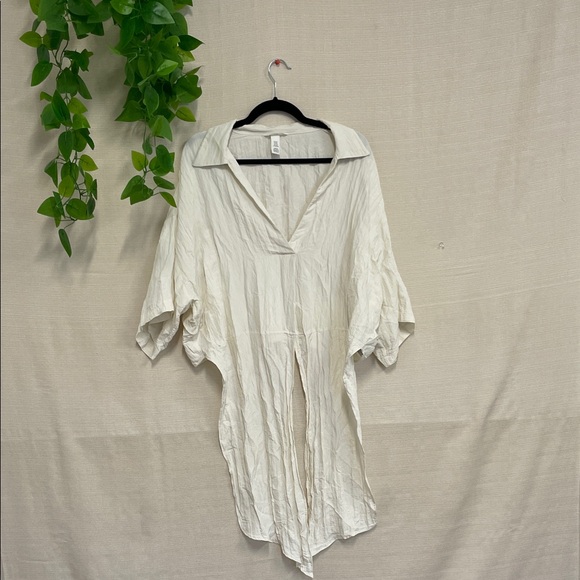 H&M Tops - H&M Cream Women's Blouse with Collar